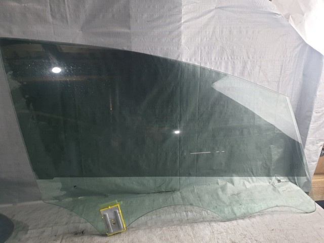 MERCEDES A2977251200 Стекло двери передней правой в наличии Полтава