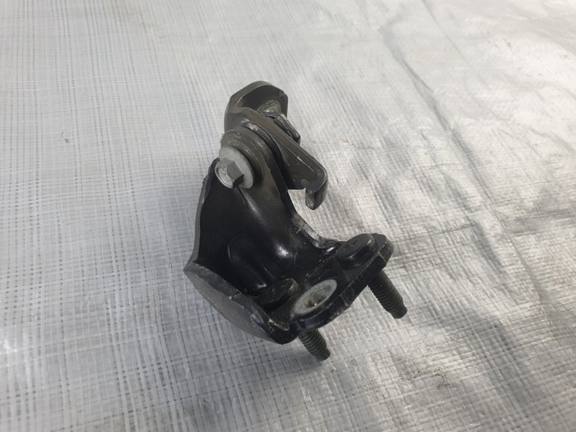 Петля задней двери, правой BB5Z7826800C FORD
