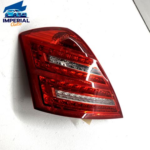 Lanterna traseira esquerda A2218201364 Mercedes