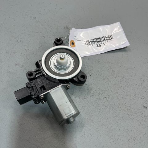 Motor de acionamento de vidro da porta dianteira direita B45C5858X Mazda