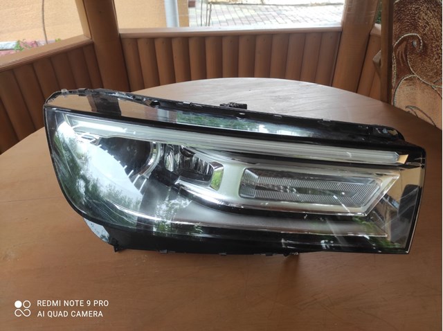 VAG 80A941044B Правая фара в наличии Харьков