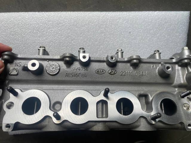 HYUNDAI 2210003448 Головка блока цилиндров (ГБЦ) в наличии Украина