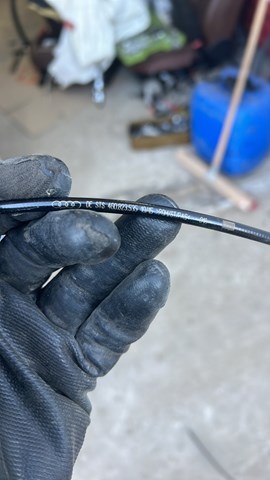 Трос открывания капота, задний 4G0823535 VAG