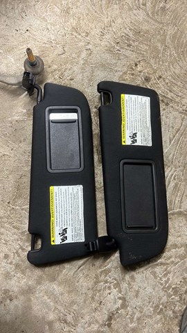 Козырек солнцезащитный автомобиля 4G0857552 VAG
