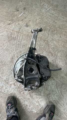 Цапфа поворотная правая 8W0407560 VAG