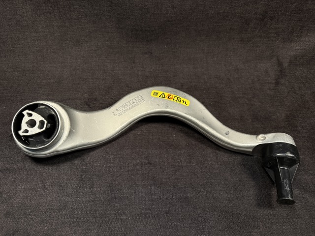 Рычаг передний нижний левый 31108837479 BMW