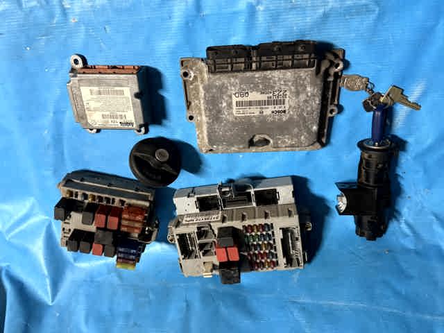 Электронный блок управления двигателем 0281011499 BOSCH