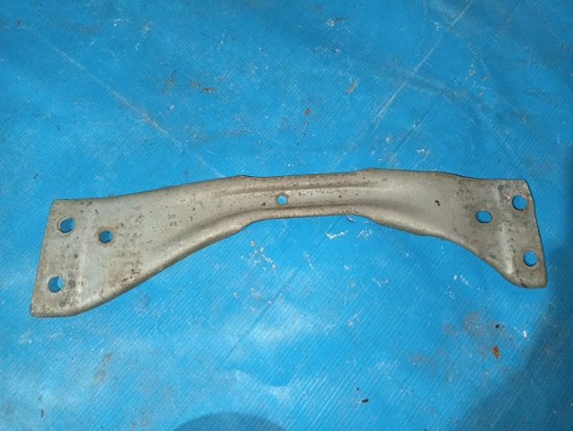 Кузовные распорки 1K0804421C VAG
