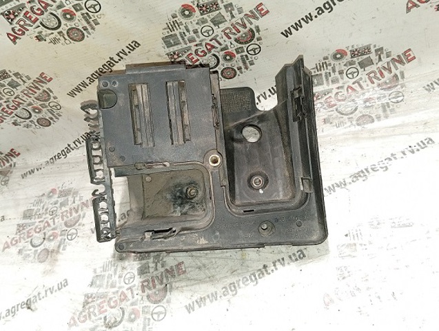 Корпус блока предохранителей 1K0907361B VAG