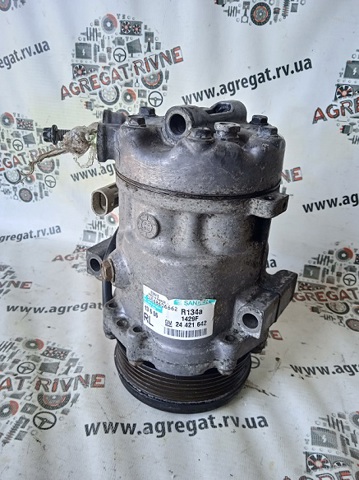 Компрессор климатической установки 24421642 GM