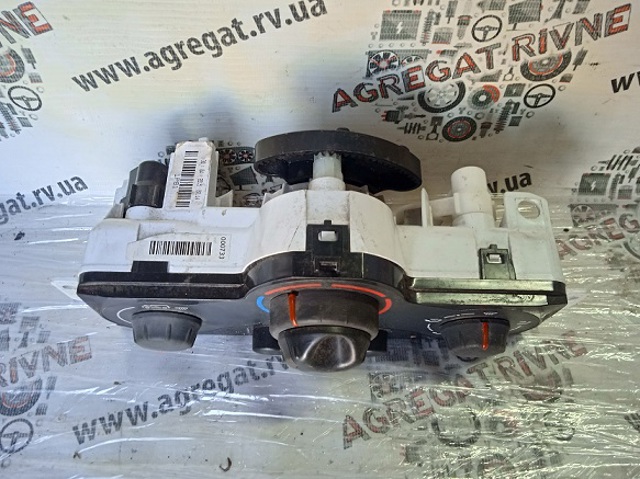 RENAULT 275109404R Блок управления кондиционером в наличии Николаев