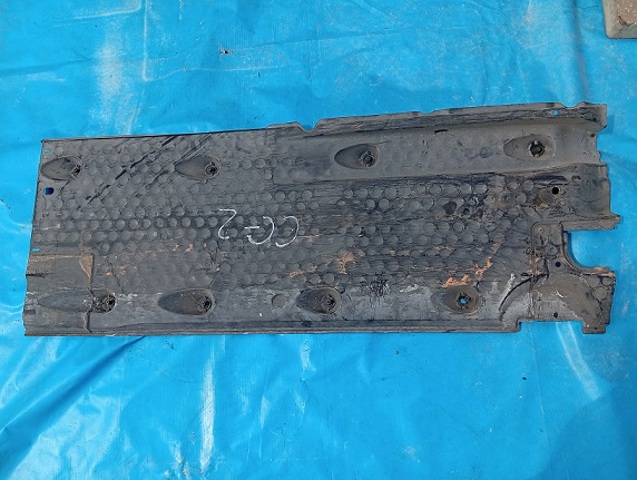 3C0825201F VAG Защита днища левая купить в Сумы