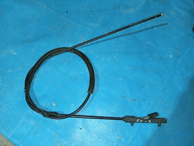 Трос открывания капота, задний 3C1823535 VAG