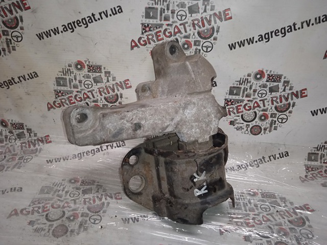 Правая подушка двигателя 7700415087 RENAULT