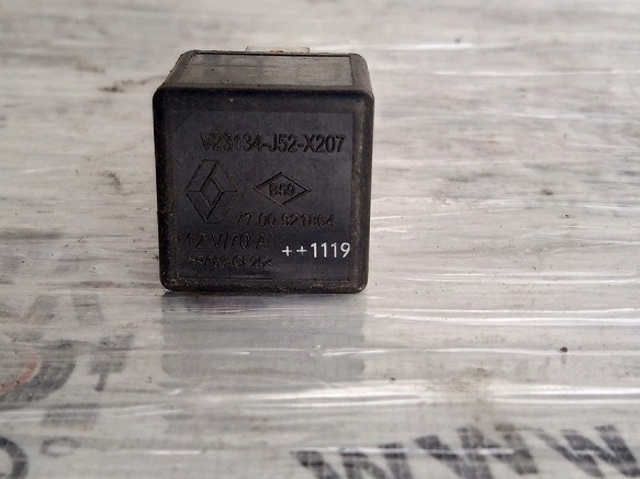 Реле противотуманной фары 7700821864 RENAULT