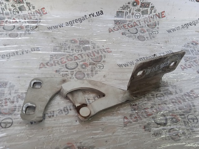 Шарнир капота правый 791281 PEUGEOT
