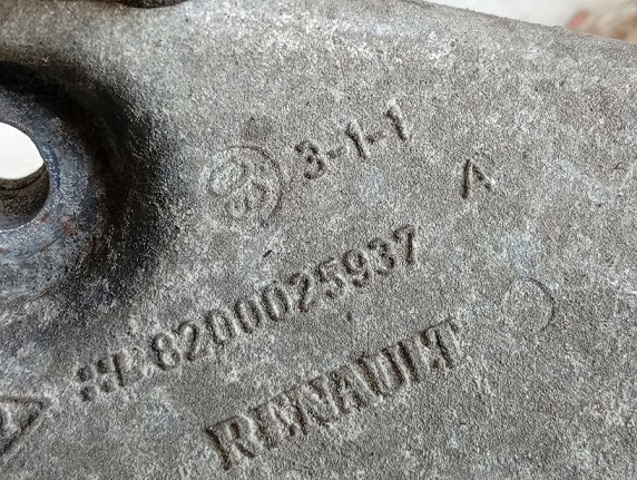 8200025937 Кронштейн компрессора кондиционера купить Львов