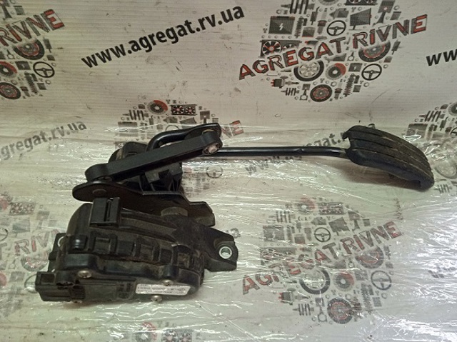 Управление карбюратором (акселератор - управление подачей топлива) 8200089851 RENAULT