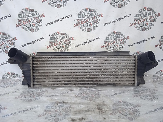 Охладитель наддувочного воздуха 8200140970 RENAULT