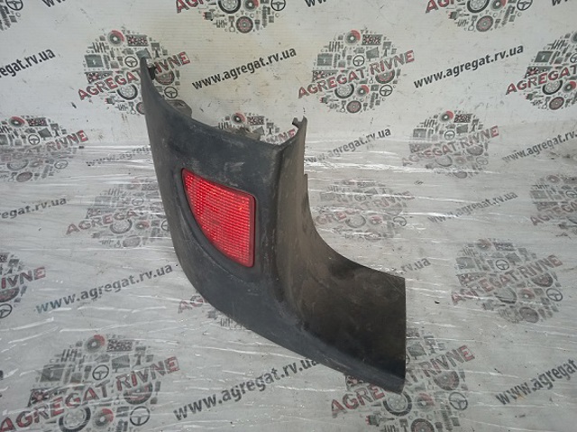 Задний бампер 8200150631 RENAULT