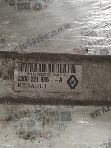 RENAULT 8200221885 Радиатор интеркуллера в наличии Ирпень