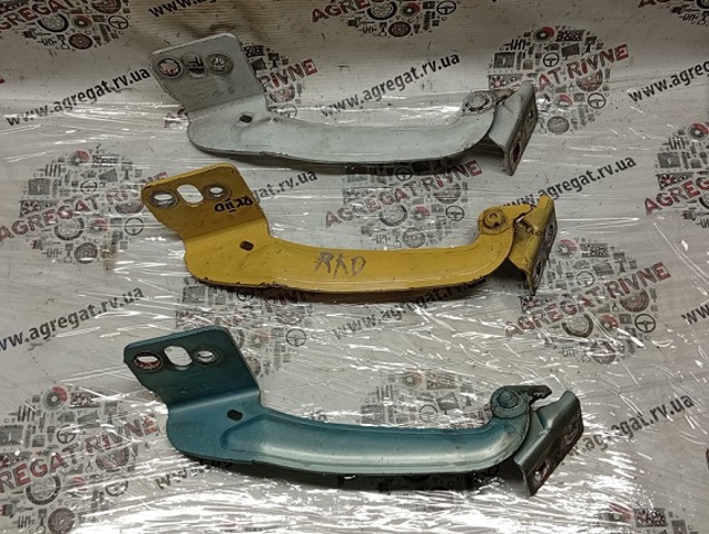 Петля капота, правая 8200386304 RENAULT