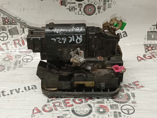 Запор кабины 8200727508 RENAULT