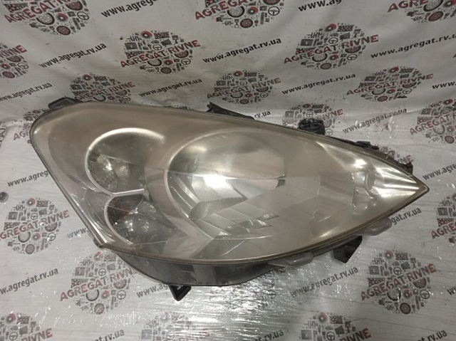 Основная фара - вставка 9682829280 PEUGEOT