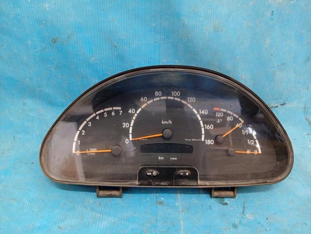 Щиток приборов A0004466921 MERCEDES