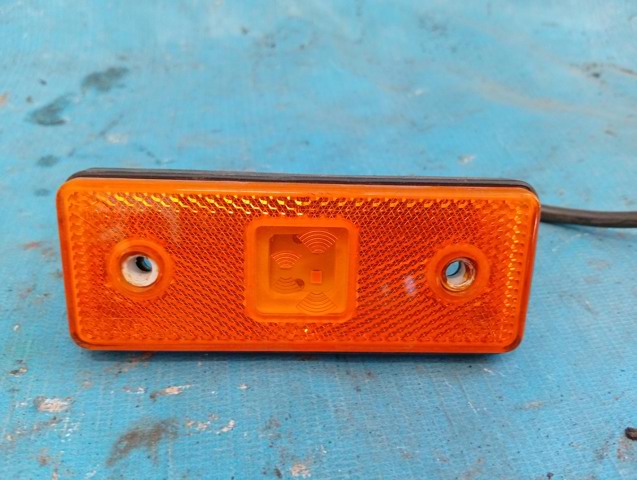 Габарит-указатель поворота A0028209156 MERCEDES
