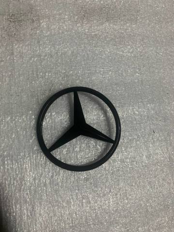 Фирменный значок 2138170116 MERCEDES