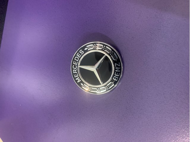Эмблема переднего бампера A0008171801 MERCEDES