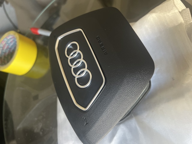 Подушка AIRBAG водительская 4N0880201P VAG