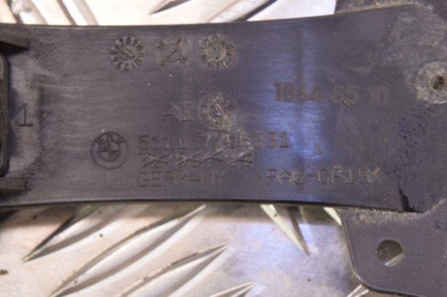 BMW 51117296331 Направляющая переднего бампера в наличии Винница