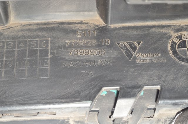 BMW 51117399903 Заглушка (решетка) противотуманных фар бампера переднего левая в наличии Тернополь