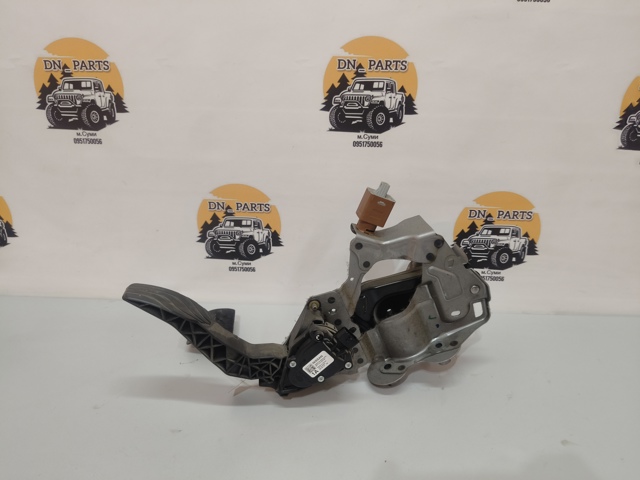 Педаль акселератора 180026LA5A NISSAN