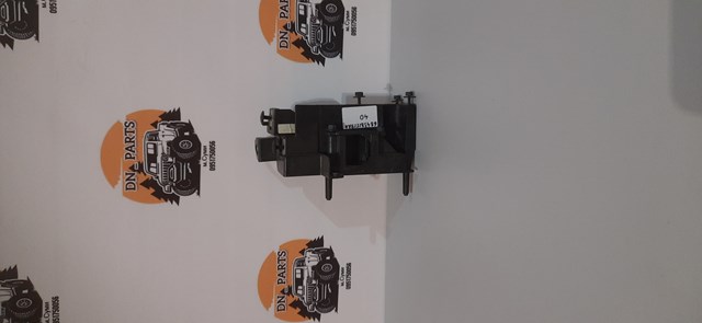 68438519AA CHRYSLER Кронштейн передней панели левый купить в Одесса