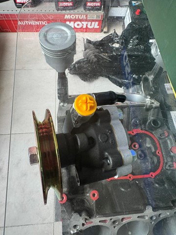 NISSAN 4911022J10 Насос ГУР в наличии Полтава