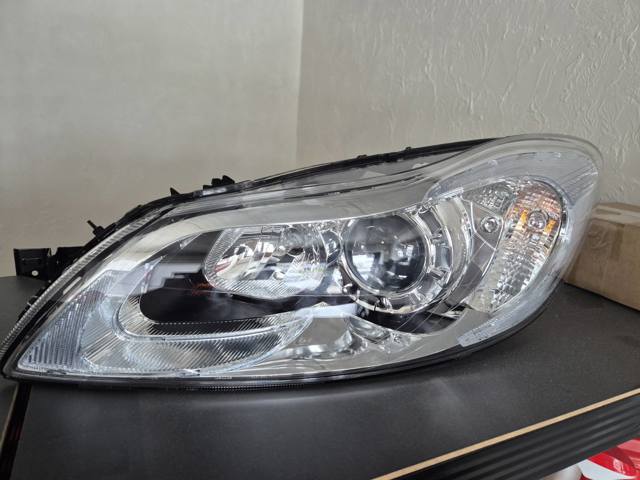 MAGNETI MARELLI 710301255201 Левая фара в наличии Черновцы