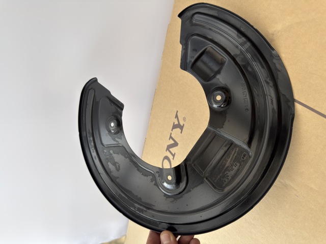 Кожух тормозного диска заднего правый A2234231200 MERCEDES
