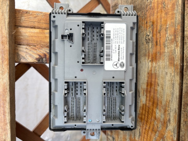 Блок управления сигналами SAM A2979000709 MERCEDES
