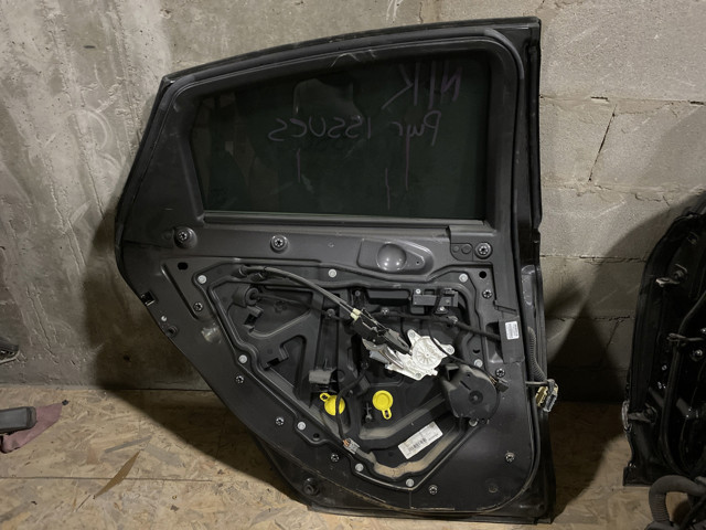 Задняя левая дверь 68248179AC CHRYSLER