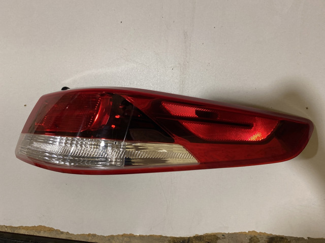 Задний правый внешний фонарь 92402D5000 HYUNDAI