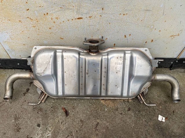 Выхлопная труба PEC240100B MAZDA