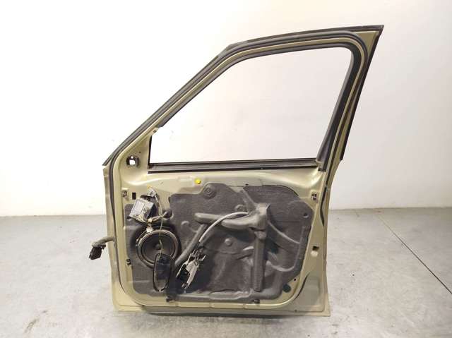1572631 FORD Дверь передняя правая купить в Винница