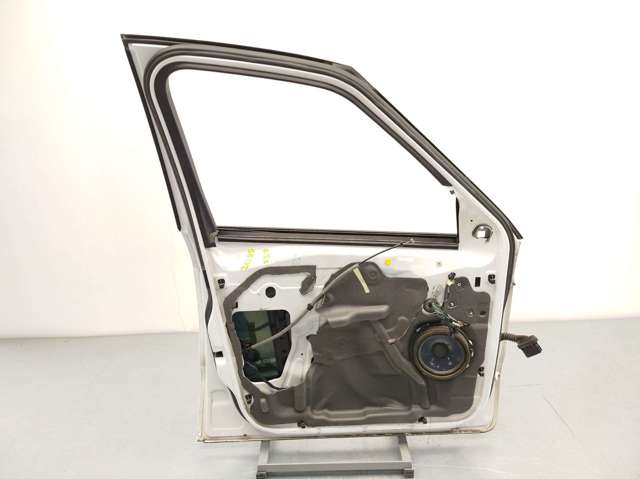 FORD 1727507 Дверь передняя левая в наличии Днепр