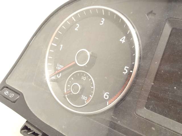 VAG 1T0920885E Приборная доска (щиток приборов) в наличии Каменское