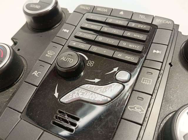 VOLVO 30795266 Блок управления кондиционером в наличии Павлоград