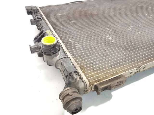 VOLVO 31261104 Радиатор охлаждения двигателя в наличии Чернигов