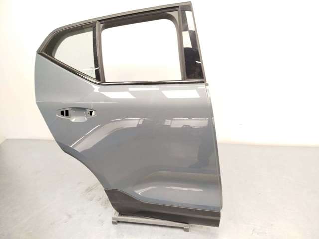 VOLVO 32399015 Дверь задняя правая в наличии Черкассы